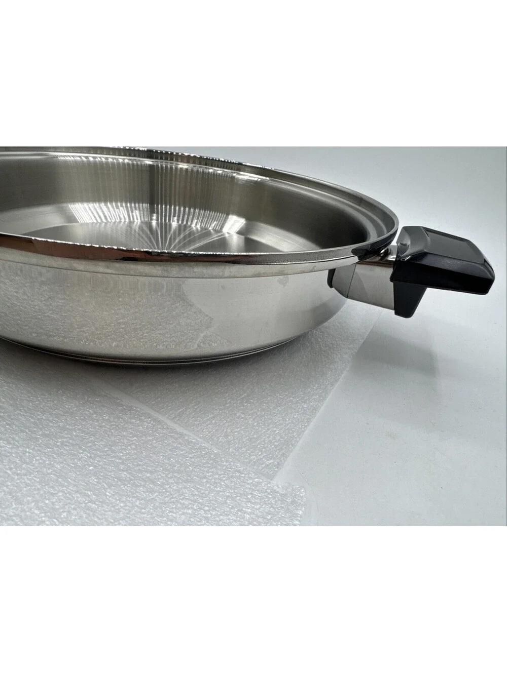 West Bend Kitchen Craft 11” W1 - 1 Quart Saucepan Black Handle Never Used No Lid